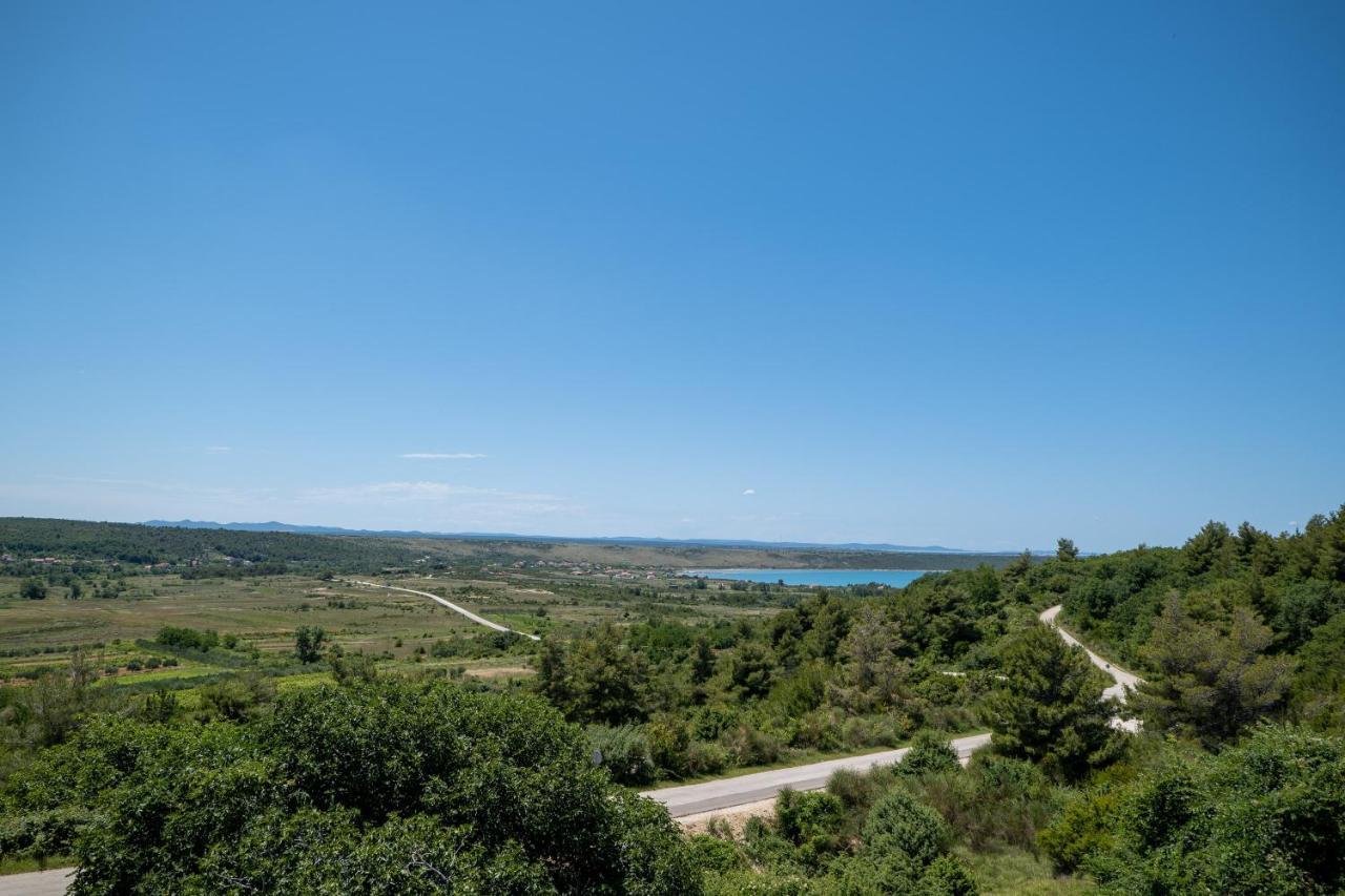 Tri Mora Razanac