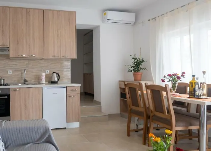 Apartments Tri Mora